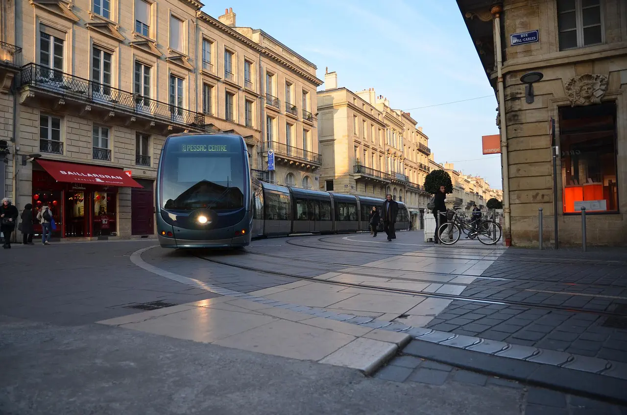 8 lieux pour rencontrer des cougars à Bordeaux