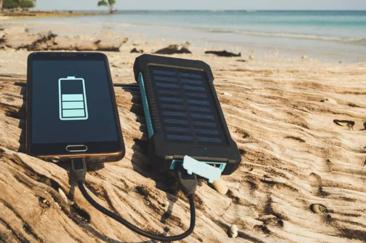 Chargeur solaire : l’énergie dans la poche